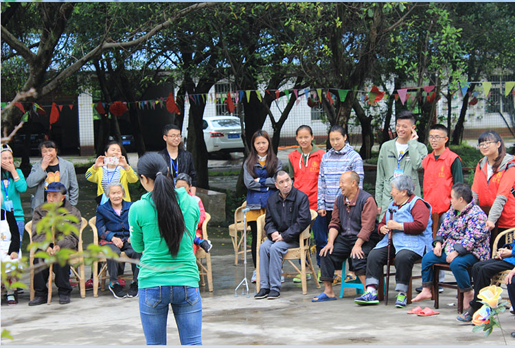 体育学院开展关爱老人送温暖活动